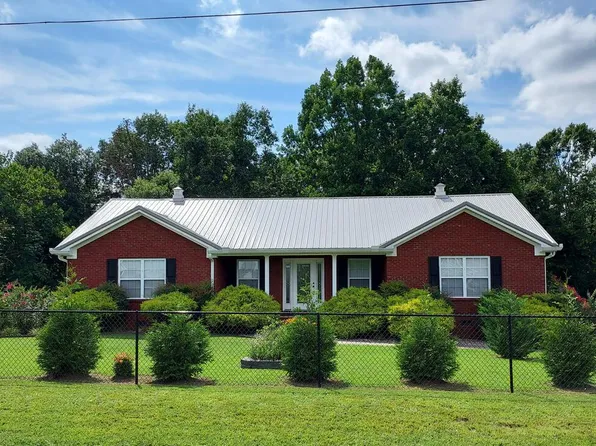 183 Taylor Ln, Lafayette, TN 37083