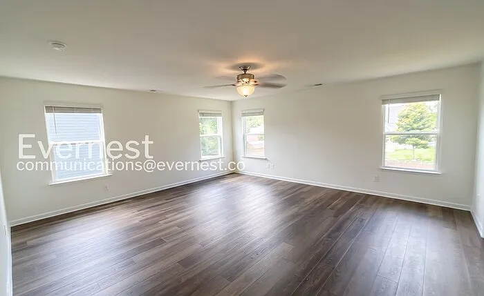 2370 Tournament Dr — Photo 12