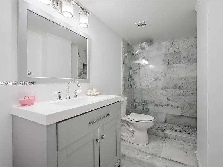 3161 S Ocean Dr — Photo 11