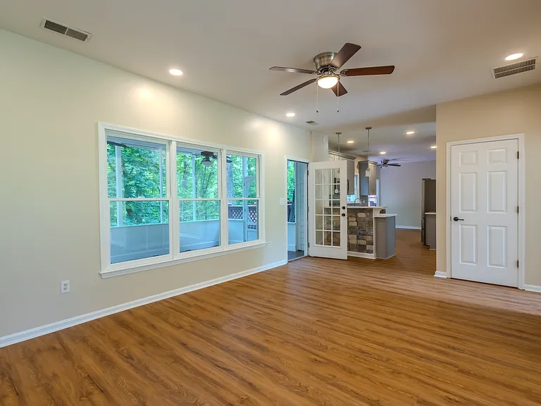 650 Cedar Creek Dr — Photo 11