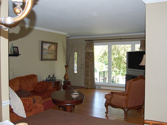 4th image of 2505 Whitehall Cir