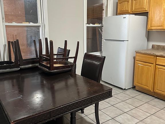 5th image of 325 Grand St #2L
