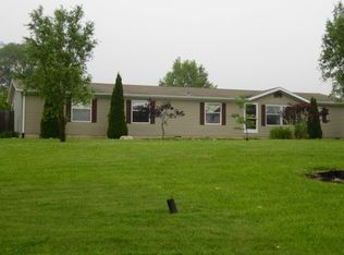 920 N 950 E, Angola, IN 46703