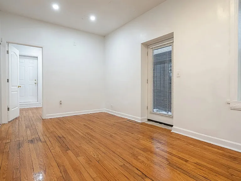1228 N Cleaver St #1R — Photo 6