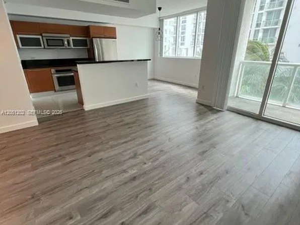 253 NE 2nd St, Miami, FL