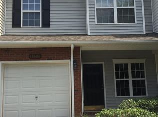 15523 Stronvar House Ln, Charlotte, NC 28277