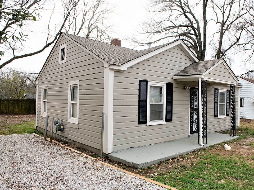 1st image of 2883 Barron Ave