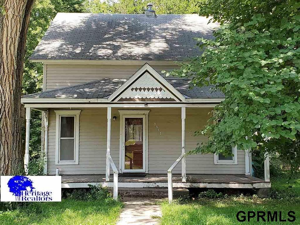 1st image of 1311 N Burlington Ave