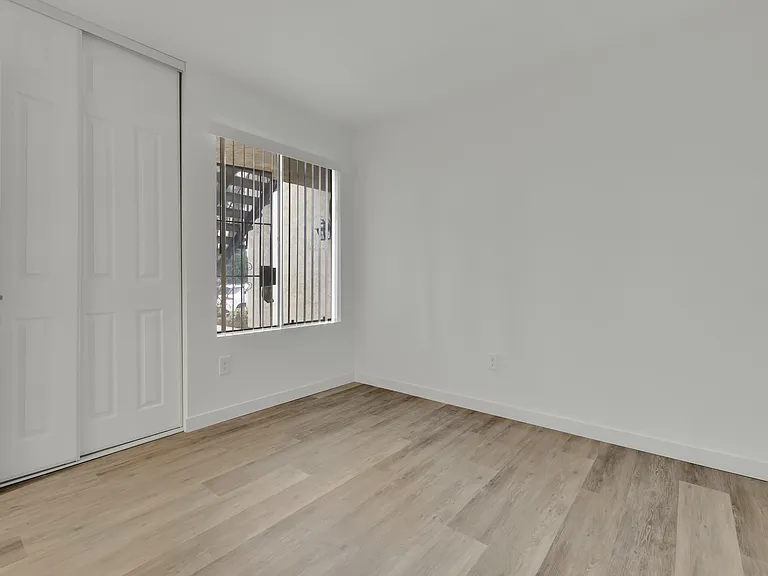 4515 4th St #5 — Photo 8