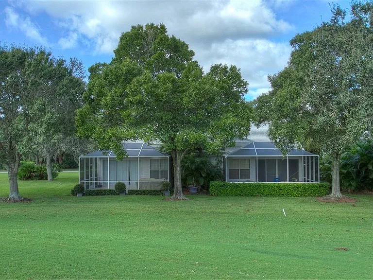 7911 Whitebridge Gln — Photo 9