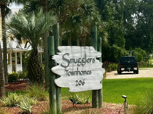 206 SE TENTH STREET #9, STEINHATCHEE, FL 32359