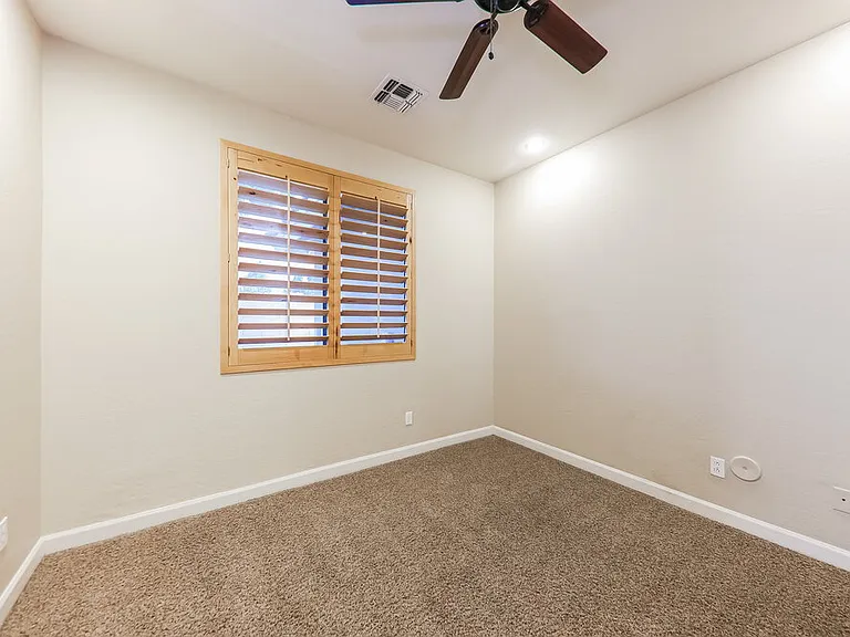 7064 W Antelope Dr — Photo 16