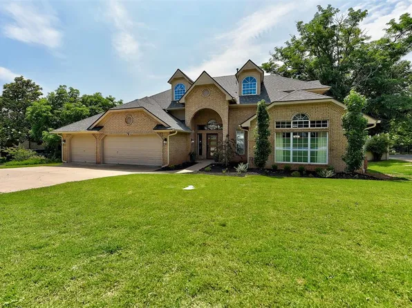 1204 Fox Lake Ln, Edmond, OK 73034
