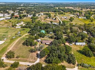 217 English Ct, Springtown, TX 76082