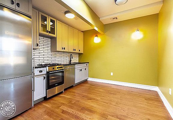 3rd image of 236 Meserole St #1A