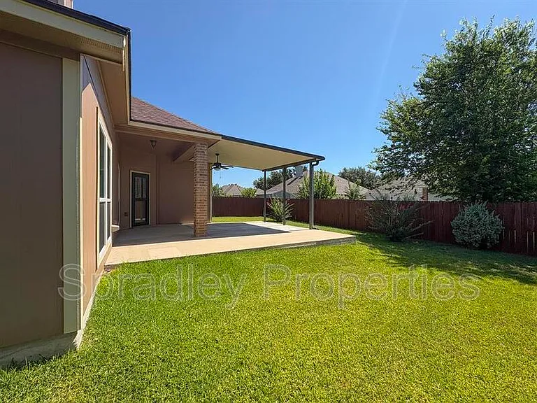 1113 Branchwood Way — Photo 24