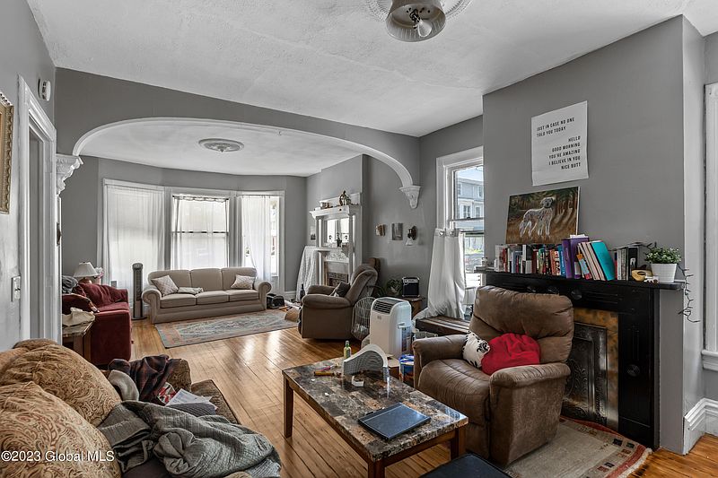 3rd image of 1501 Jacob Street