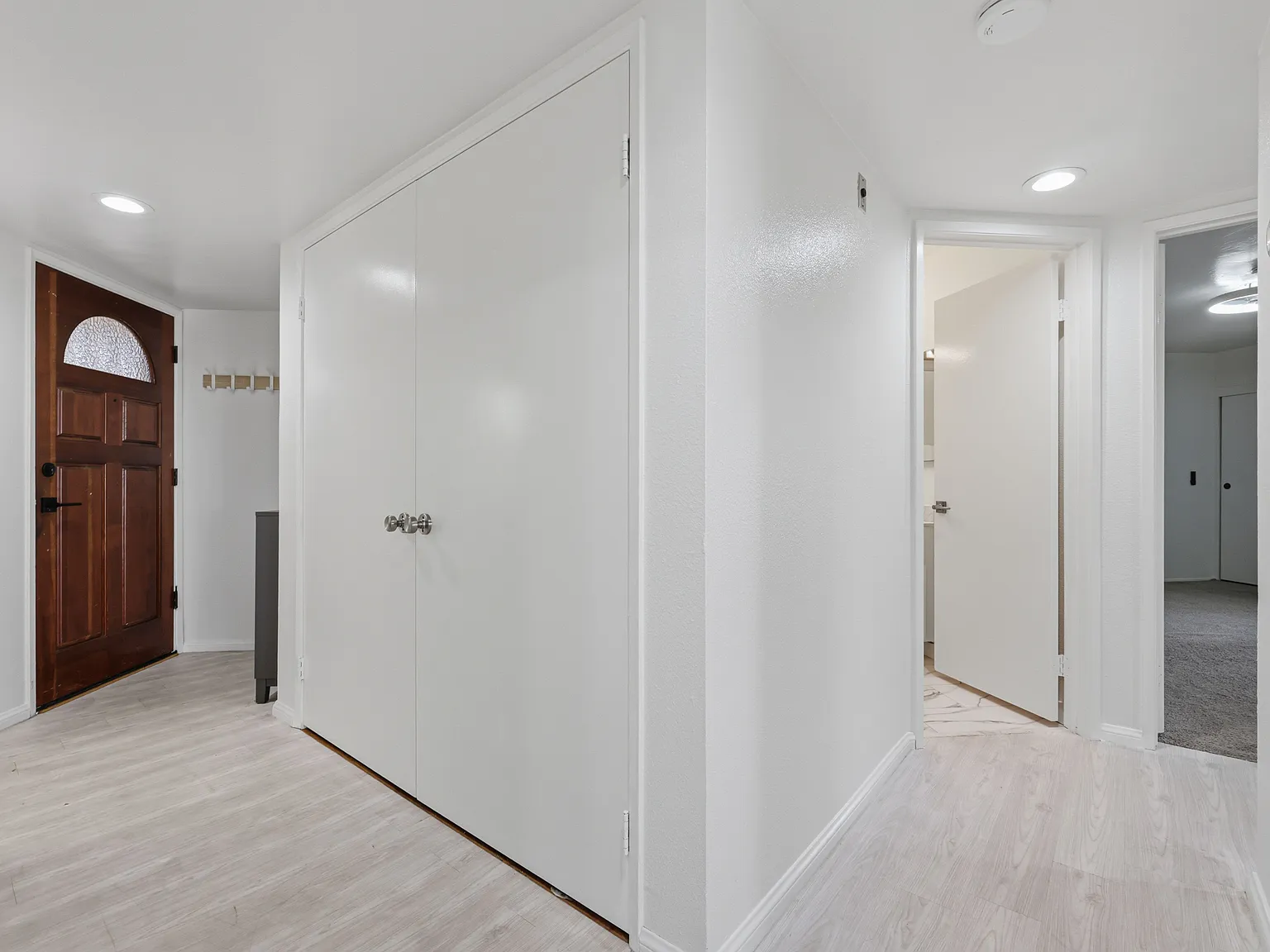 2 bed, 1259 sqft, $2,875 — Photo 2