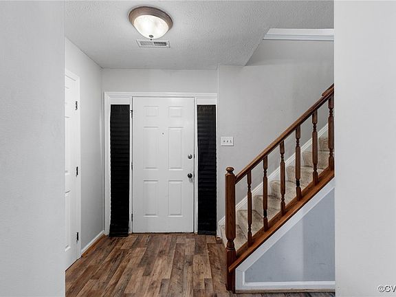 3rd image of 7801 Balineen Ct
