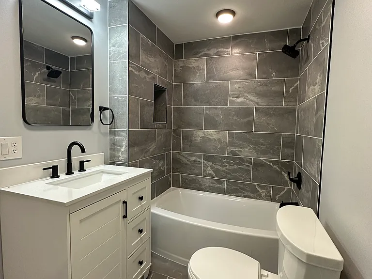 127 Henderson St #2 — Photo 11