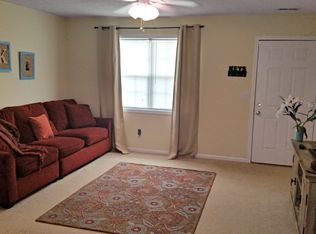 102 Fayrene Ln APT D, Anniston, AL 36207