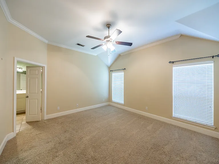 6366 Shadywood Dr — Photo 20