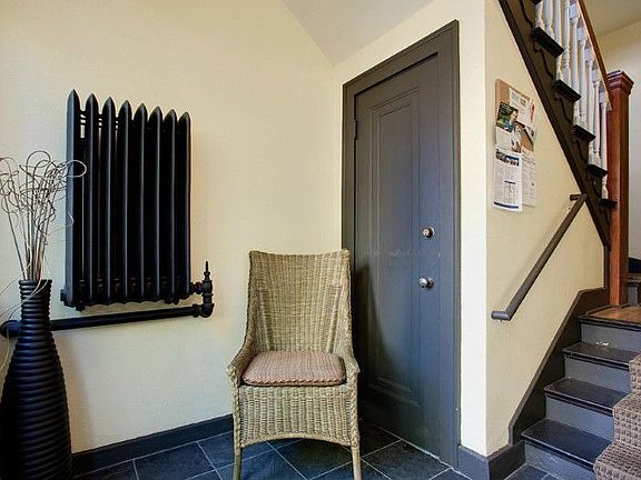 Secured entry way! Charming lobby welcomes you home!
