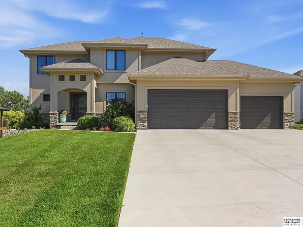 16007 Craig Ave, Bennington, NE 68007