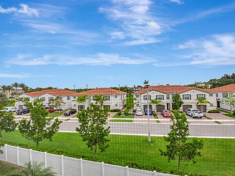 4070 Tivoli Ct #307 — Photo 33