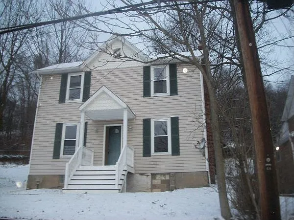 218 W 11th Ave photo 1