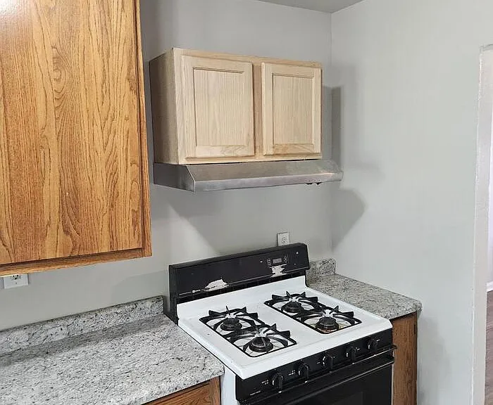 2939 W 10th Ave — Photo 5