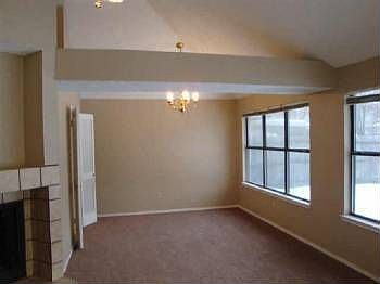 2nd image of 3914 Knights Bridge Dr