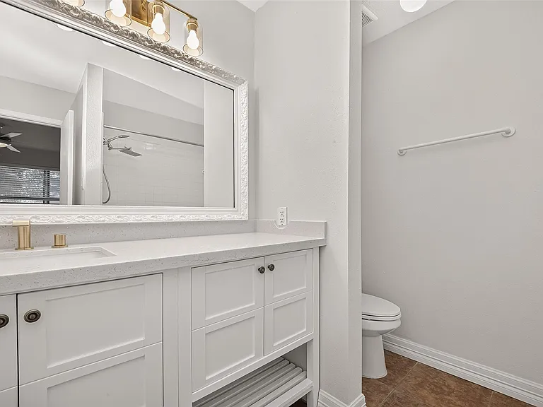 10383 Briar Forest Dr — Photo 37