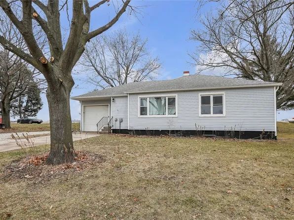 320 Peoria West St, Pella, IA 50219