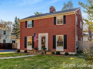2454 Elmwood Dr SE, East Grand Rapids, MI