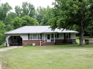 980 Davis Rd, Camden, TN 38320