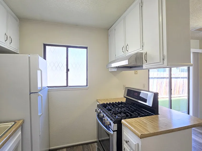 1290 E California Ave #A — Photo 6