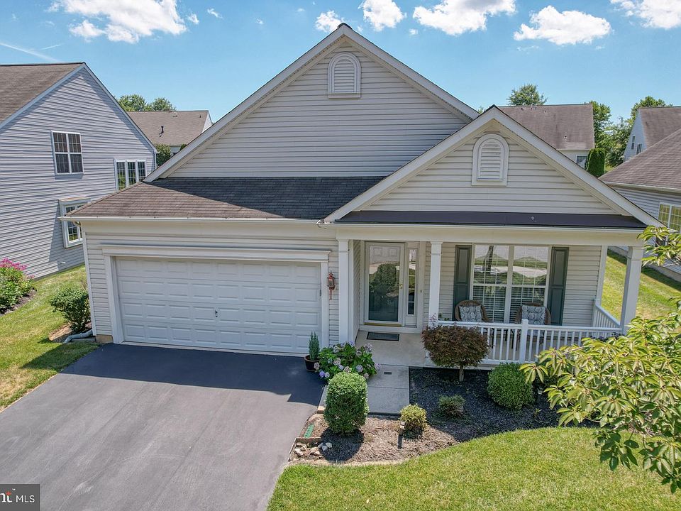 1st image of 121 Galleon Dr
