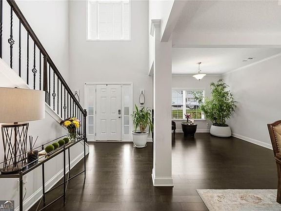4th image of 4882 Wisteria Ln