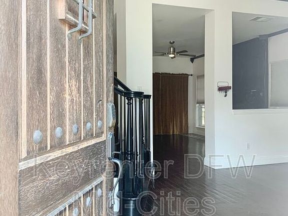 5th image of 5814 Gloucester Ct
