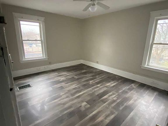 5th image of 10524 Helena Ave #26