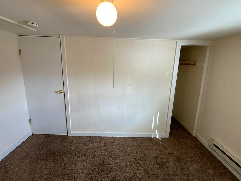 3 bed, 1.0 bath, 580 sqft, $1,150 — Photo 36