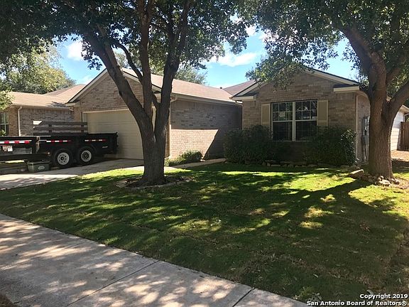 2nd image of 1664 Rolling Brook Ln