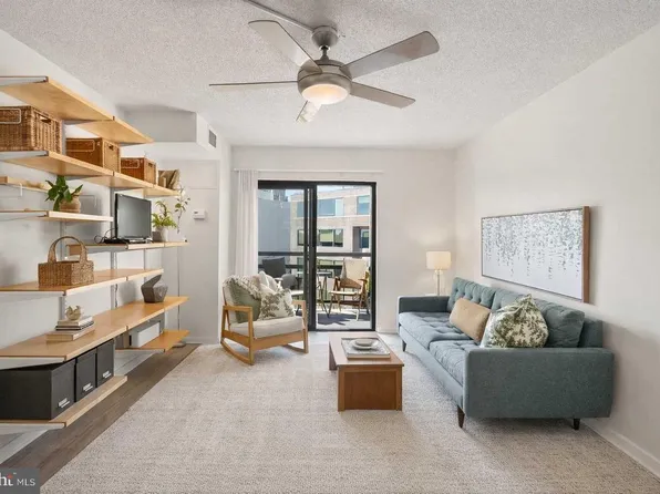 2111 Wisconsin Ave NW APT 606, Washington, DC 20007