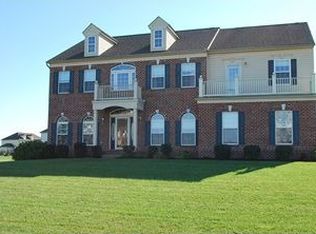 606 Channel Ct, Newark, DE 19702