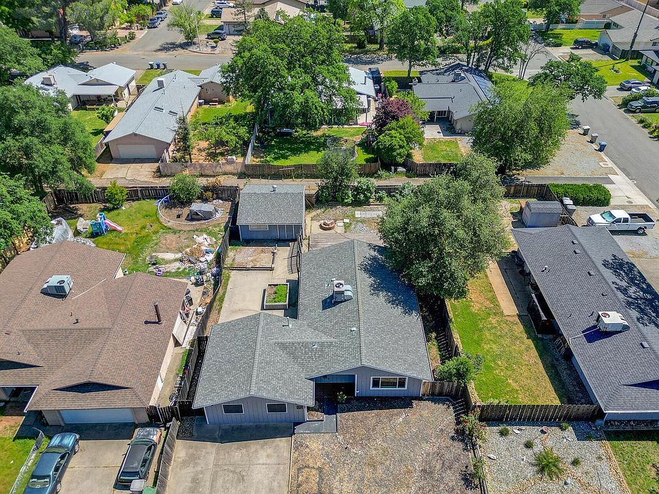 1st image of 2689 Shasta View Dr