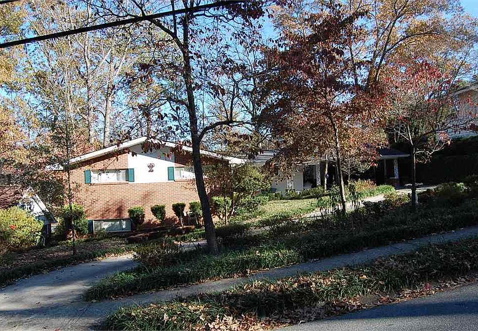 1st image of 310 Clairmont Dr