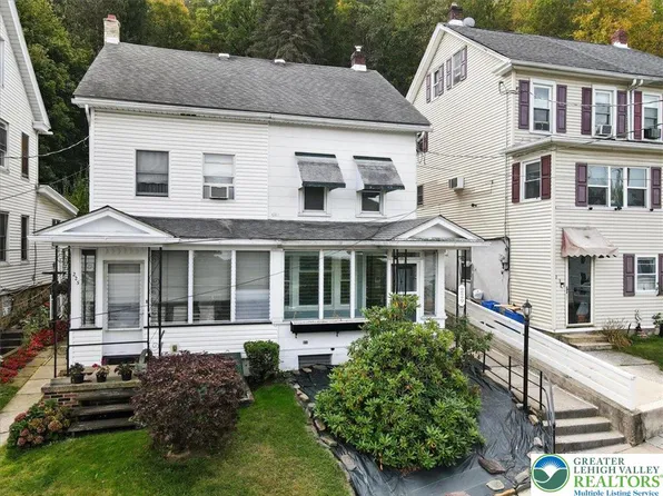 229 W High St, Nesquehoning, PA 18240