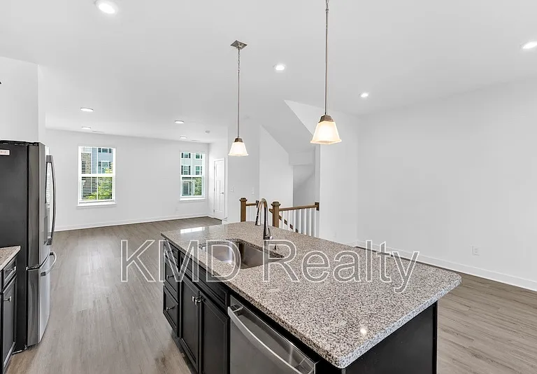 1713 Aspire St — Photo 3
