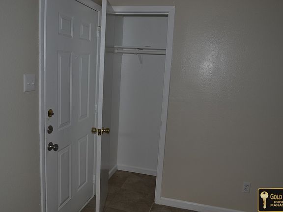 4th image of 4707 Westcliff Rd #A